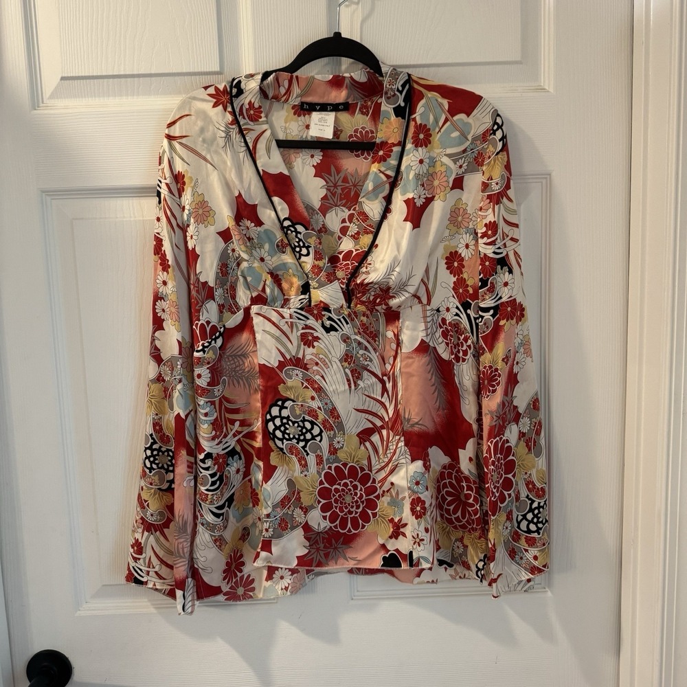 Vintage Hype 100% Silk Sz‎ 14  Red Floral Long Sleeve Shirt  V Neck Floral Retro